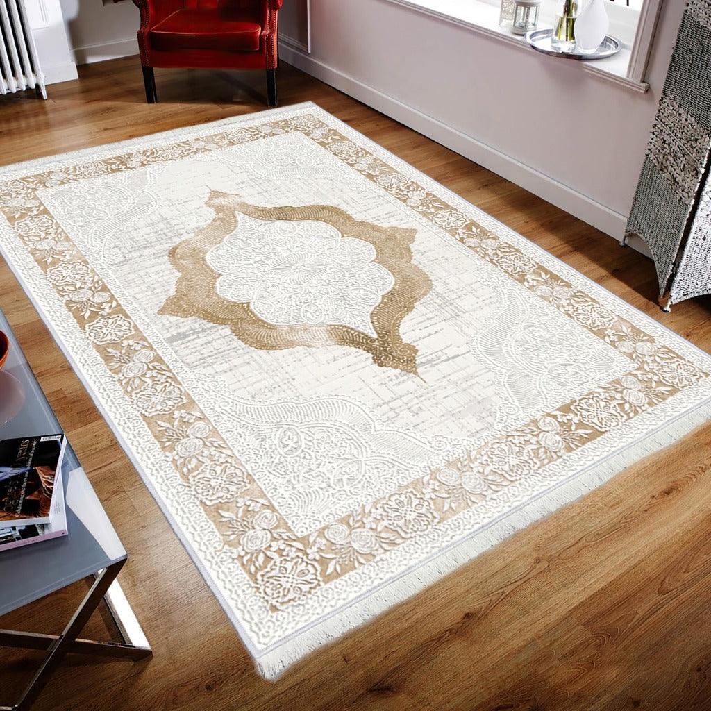 Waschbarer Teppich mit floralen Mustern und cremefarbenem Design auf Holzboden